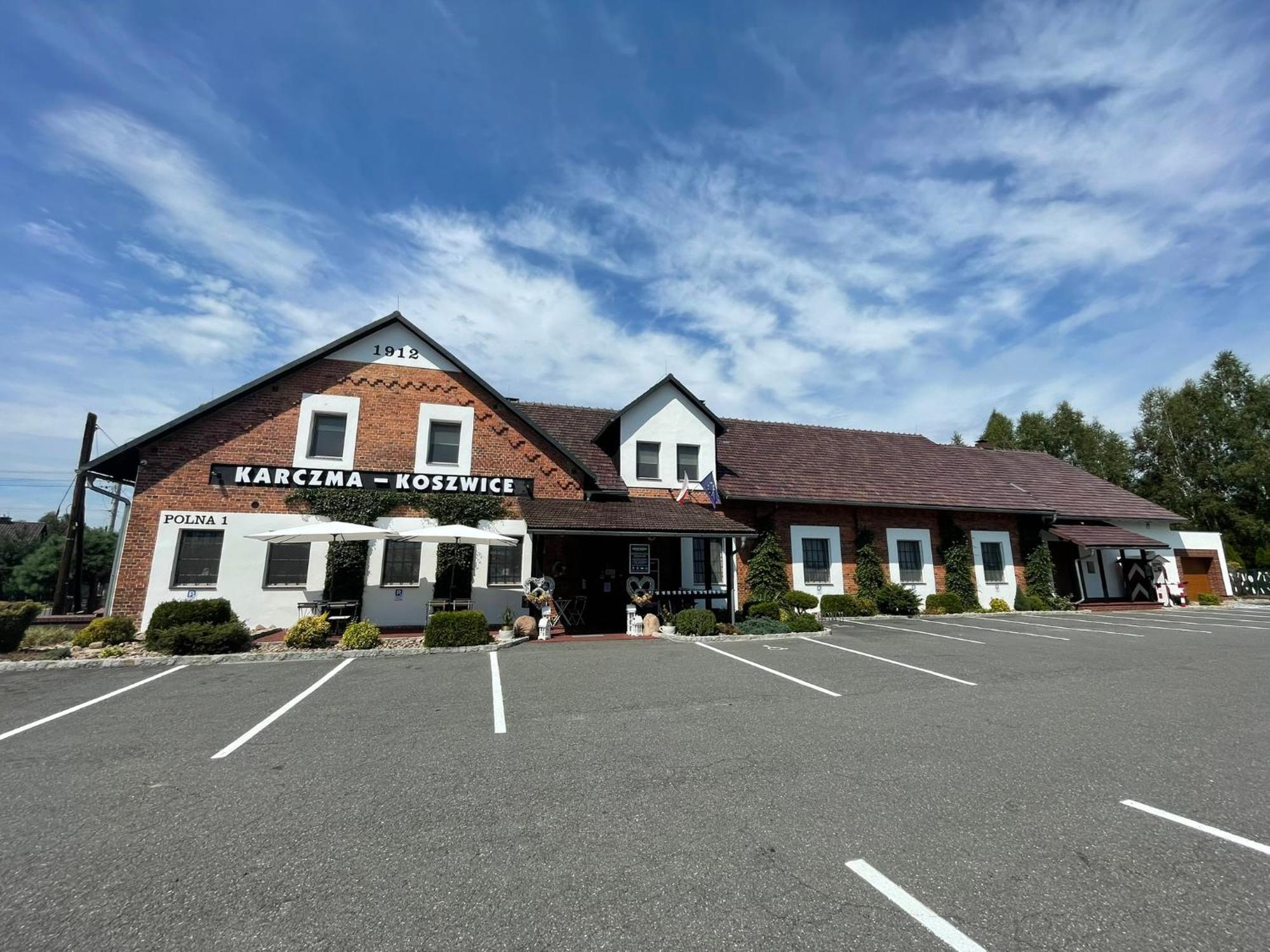 Karczma-Koszwice Bed & Breakfast Exterior photo